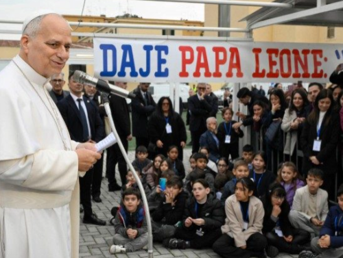 Imagem: O Papa em uma paróquia em Roma (Vatican News/ media)