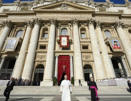 Imagem: O Papa na Praça São Pedro (Vatican News/ media)
